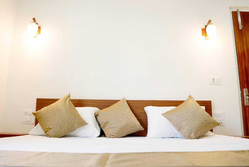 The Periwinkle Homestay Bhīm Tāl المظهر الخارجي الصورة