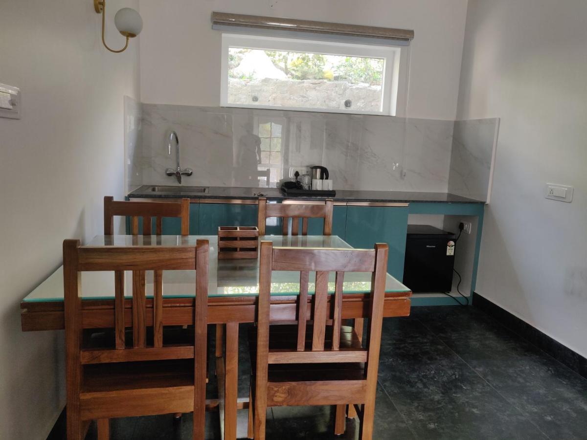 The Periwinkle Homestay Bhīm Tāl المظهر الخارجي الصورة